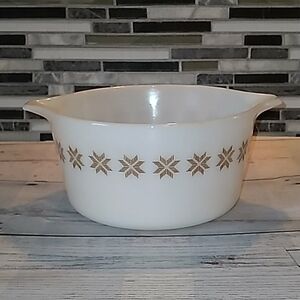 Vintage Pyrex Town and Country baking dish